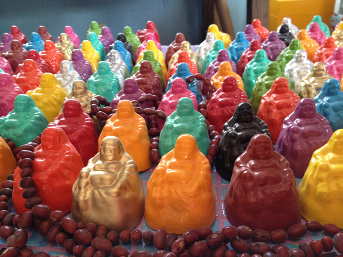 rainbow_buddhas_closeup