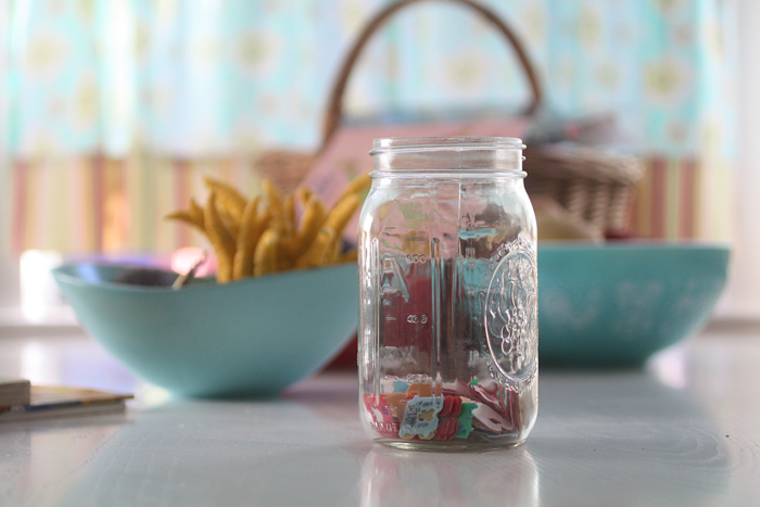 bread_ties_jar_700
