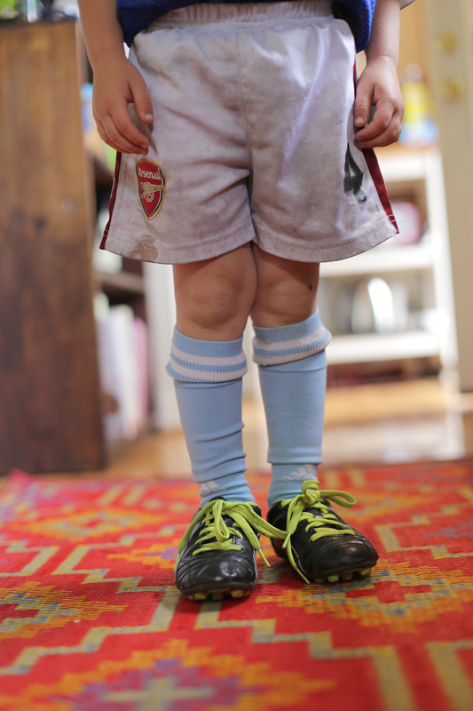 nico_soccer_outfit_800